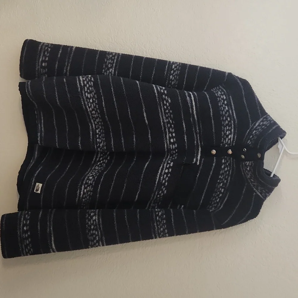 Northface pullover - Picture 2 of 3